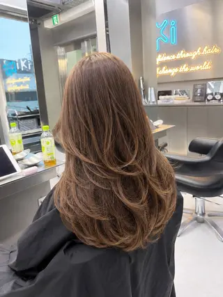 ロング 🫧バレイヤージュ/ ハイライト/ミズキのヘアスタイル