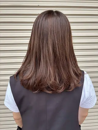 ミディアム Karin／ レイヤーブリーチ🥀のヘアスタイル