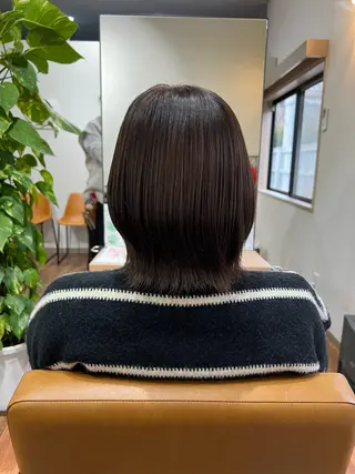 ミディアム 岡野 香那のヘアスタイル