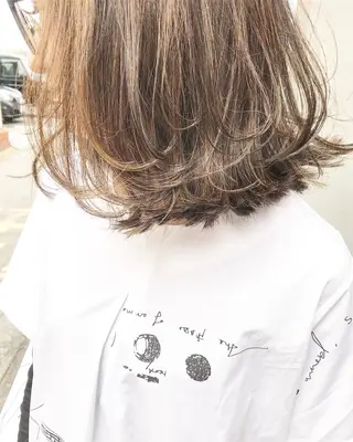 ショート カラー ヘアアレンジ Mariana/ 鶴原-ハイライトのヘアスタイル