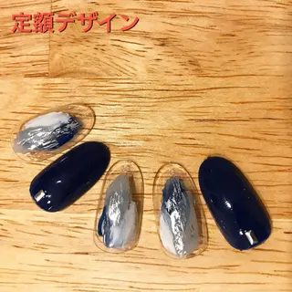 ネイル 板垣 綾乃のネイルデザイン