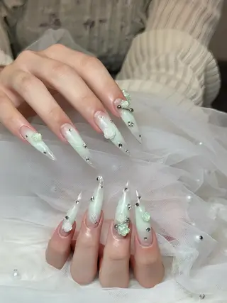 ネイル Eli Muse 新宿ネイルのネイルデザイン