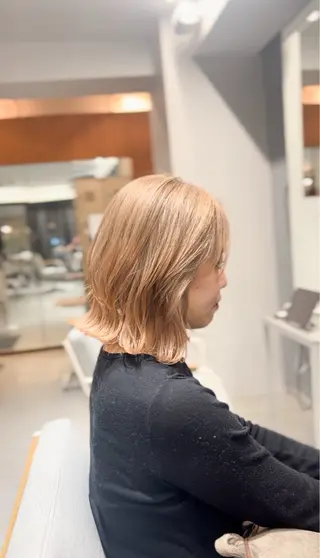 ショート バタフライレイヤー/ ニシトモユキのヘアスタイル