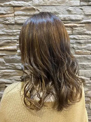 セミロング 山浦 貴恵のヘアスタイル