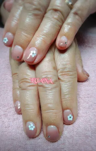 ネイル LUANA TAKAHASHIのネイルデザイン