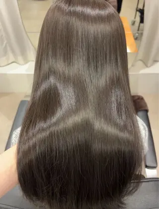カラー 高杉 菜子のヘアスタイル