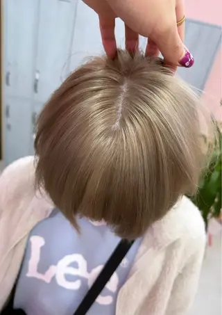 セミロング カラー 町田ブリーチ特化 MANATOのヘアスタイル