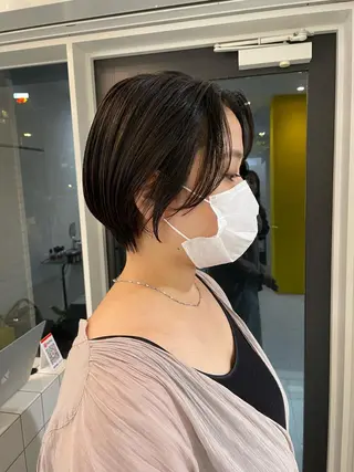 ショート Koto🌿 ブリーチなしカラーのヘアスタイル