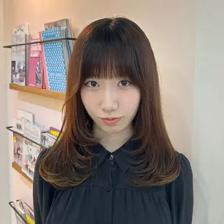 セミロング moe🎀 透明感♡似合わせのヘアスタイル