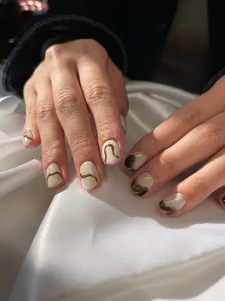ネイル Nailstudio Hulmのネイルデザイン