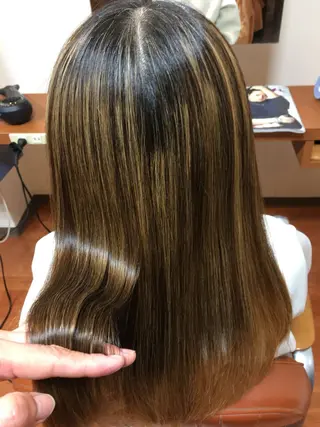 ロング 高畑駅×縮毛矯正 縮毛矯正×湯浅貴子のヘアスタイル