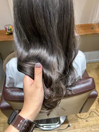 セミロング 【艶ｶﾗｰ/ｼｮｰﾄ 】田原 愛菜🐯のヘアスタイル