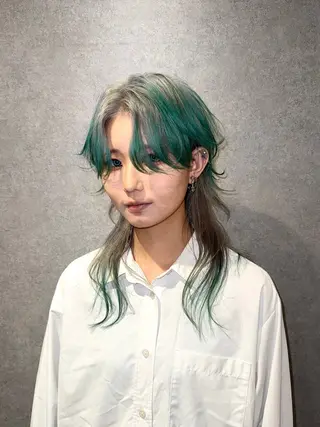 ショート カラー ハイトーン/レイヤー /ウルフ⭐️永田⭐️のヘアスタイル