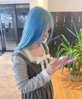 セミロング カラー ブリーチカラー特化 ✨️永井諒のヘアスタイル