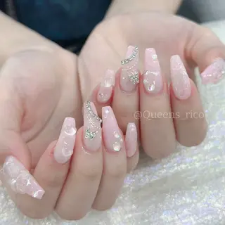 ネイル Queens テイのネイルデザイン
