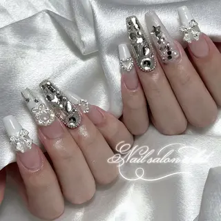 ネイル éclat ⸝꙳.⋆ 栄|矢場町のネイルデザイン