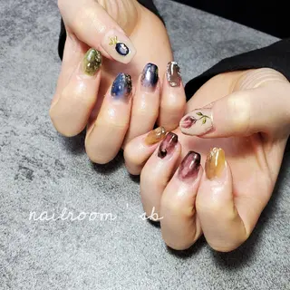 ネイル nailroom sb𓈒𓂂𓏸のネイルデザイン
