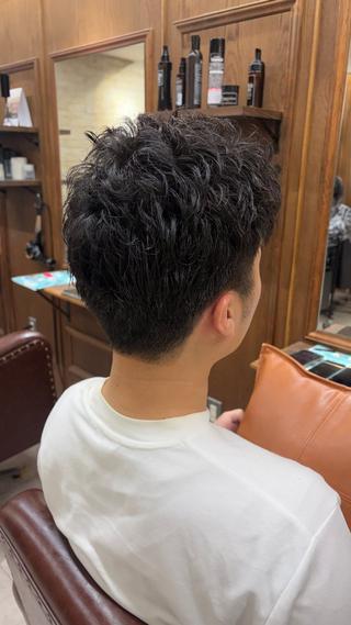 パーマ メンズ モネ｜CLUTCH メンズカットカラーのヘアスタイル