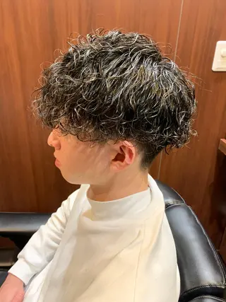 ショート パーマ メンズ 羽木 隆徒のヘアスタイル
