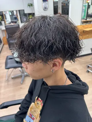 ショート パーマ メンズ ハイトーンカラー メンズパーマだいきのヘアスタイル
