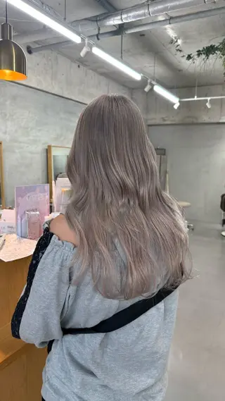 カラー 湯浅 慈園のヘアスタイル