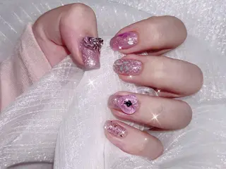 ネイル 甘 皚萱のネイルデザイン
