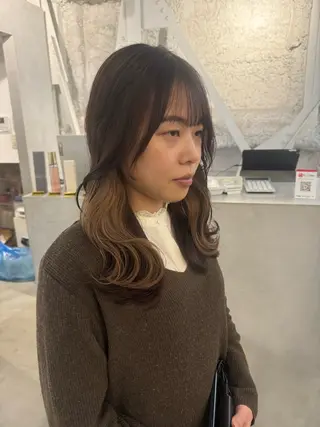 セミロング 新宿/顔周りカット +レイヤー＝しずく♩のヘアスタイル