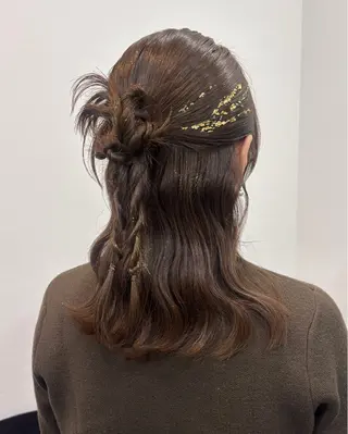 ミディアム ヘアアレンジ Trip大名 AZUのヘアスタイル