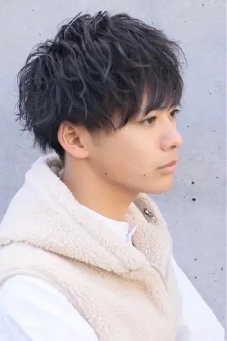 メンズ 抜け感レイヤー︴ ニュアンスカラーのヘアスタイル