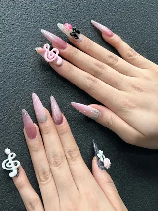 ネイル LISA ANA.CHUOのネイルデザイン
