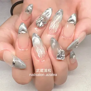 ネイル R inのネイルデザイン