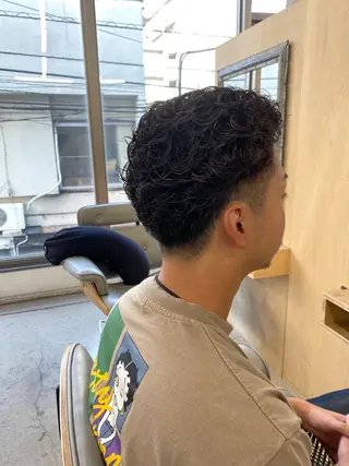 ショート パーマ⚡️ FLOW KENTOのヘアスタイル