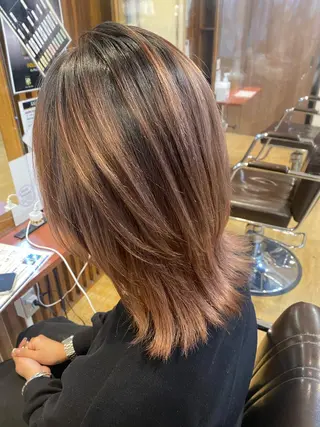 ミディアム カラー 女性目線でつくる ボブ縮毛矯正のヘアスタイル