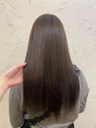 ロング ツヤ髪&パーマ落とし momokaのヘアスタイル