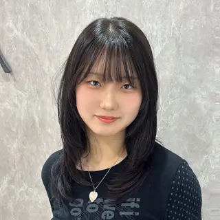 ミディアム 🖤韓国系🇰🇷カ ラーkokona🖤のヘアスタイル