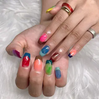 ミディアム ネイル Y. Sのネイルデザイン
