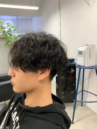 ミディアム パーマ 中村 靖彬のヘアスタイル