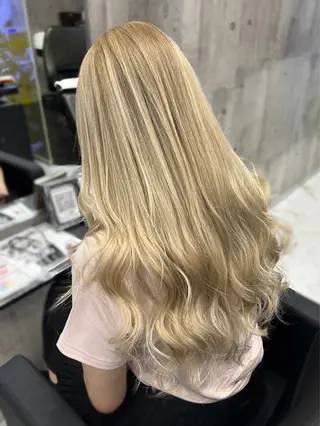 ロング カラー ✨ハイトーン✨ ANJIのヘアスタイル
