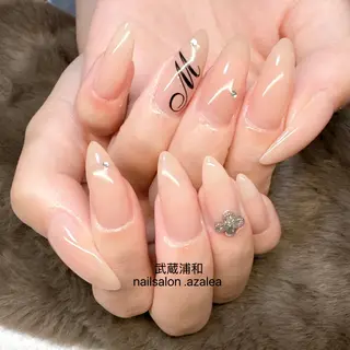 ネイル R inのネイルデザイン