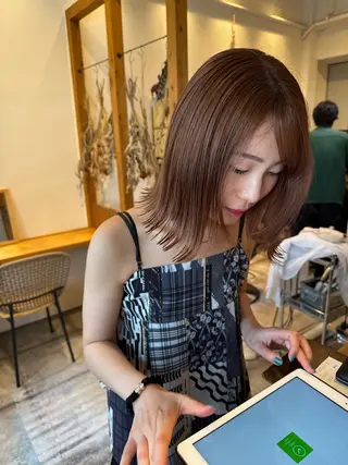 ショート カラー ENIF 大島 芽生のヘアスタイル