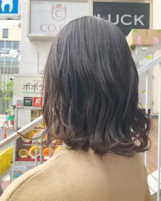 ミディアム MYA 🤍kanaのヘアスタイル