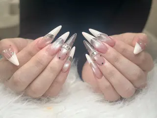 ネイル NIE NAIL Luxeのネイルデザイン