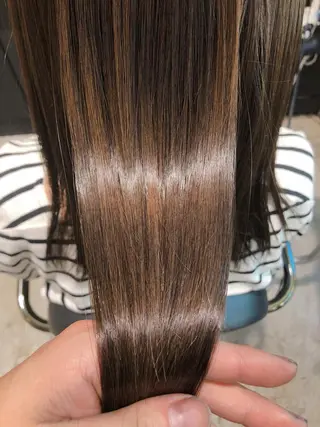 セミロング 【艶髪職人】石井啓輝 代表のヘアスタイル