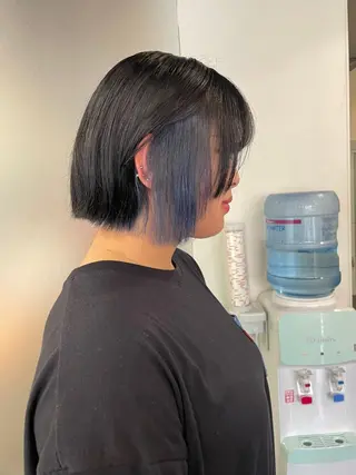 ショート カラー ハイトーン/レイヤー 似合わせ・ユキノのヘアスタイル