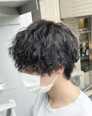 パーマ メンズ 曲がる縮毛矯正 LIBER 岩名のヘアスタイル