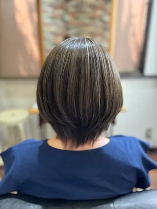 ショート カラー 正田 美帆のヘアスタイル