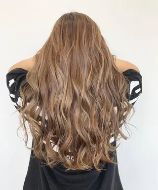 カラー BLEACHi /noeのヘアスタイル