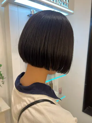 ショート ツヤ感カラー 🩵かりんのヘアスタイル
