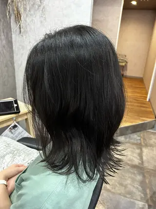 ミディアム giniro ホソミのヘアスタイル