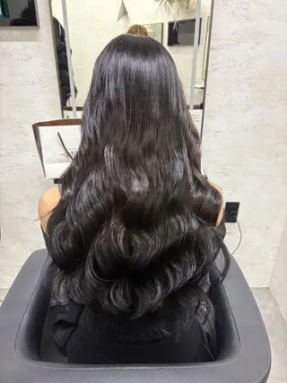 ロング 天神最安値エクステ カラーレイヤーカットのヘアスタイル